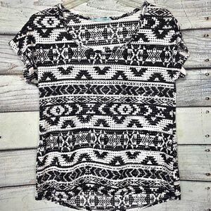 Maurices Black White Tribal Print Top Women’s XL